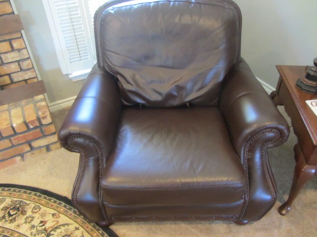 Dallas Leather Furniture Restoration, Thomasville Leather Sofa Repair